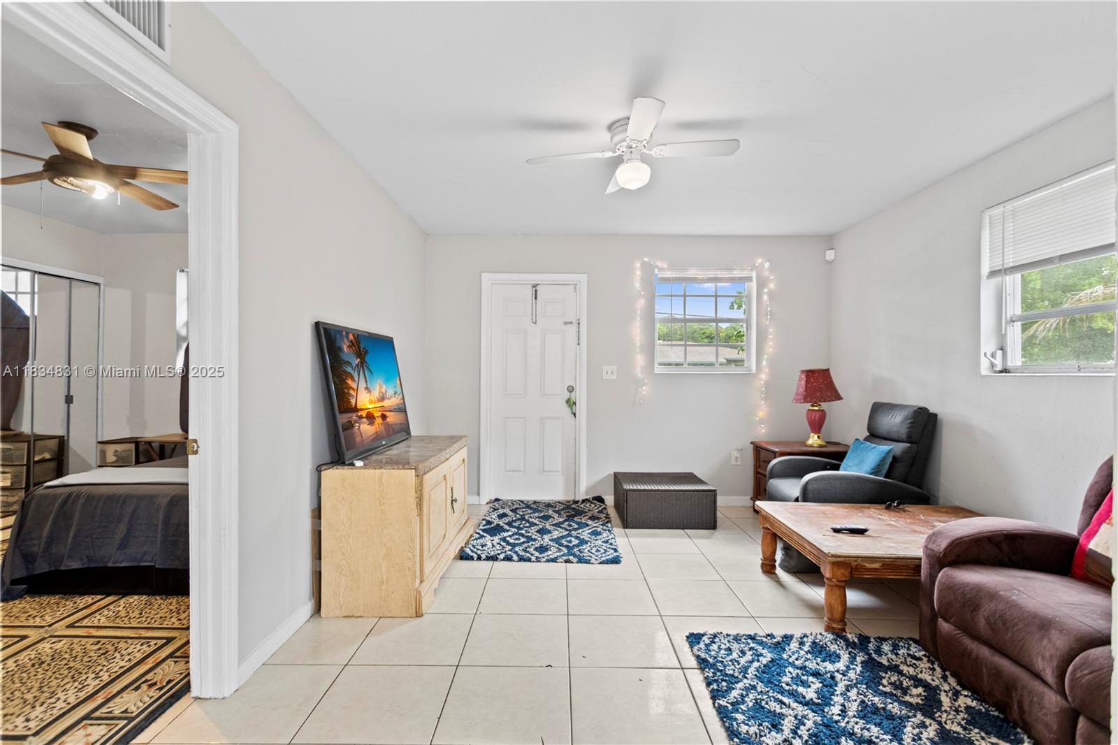 HOLLYWOOD COUNTRY ESTATES - Residential