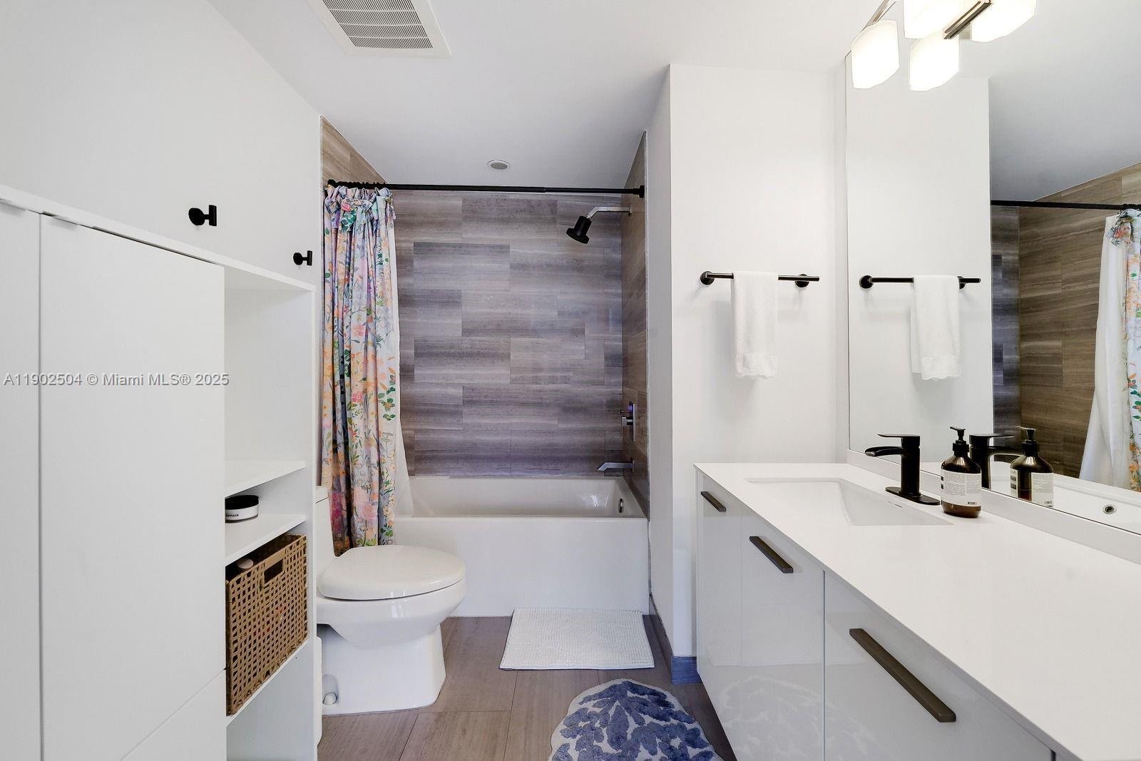 BRICKELLHOUSE CONDO - Residential