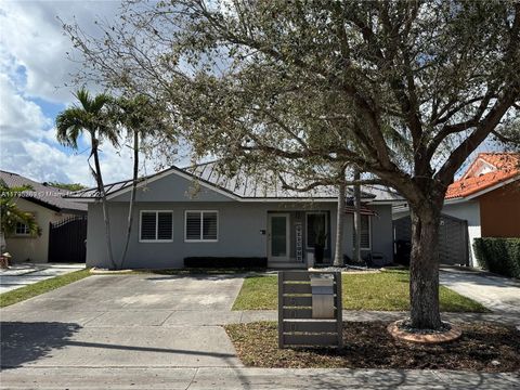 2500 SW 137th Ct Miami FL 33175
