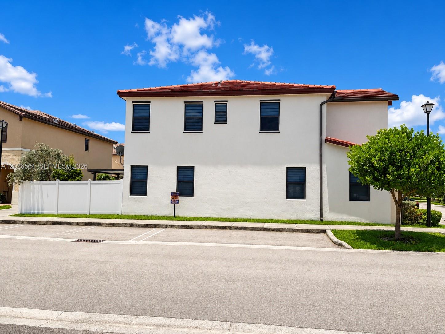 AQUABELLA SECTION TWO - Residential