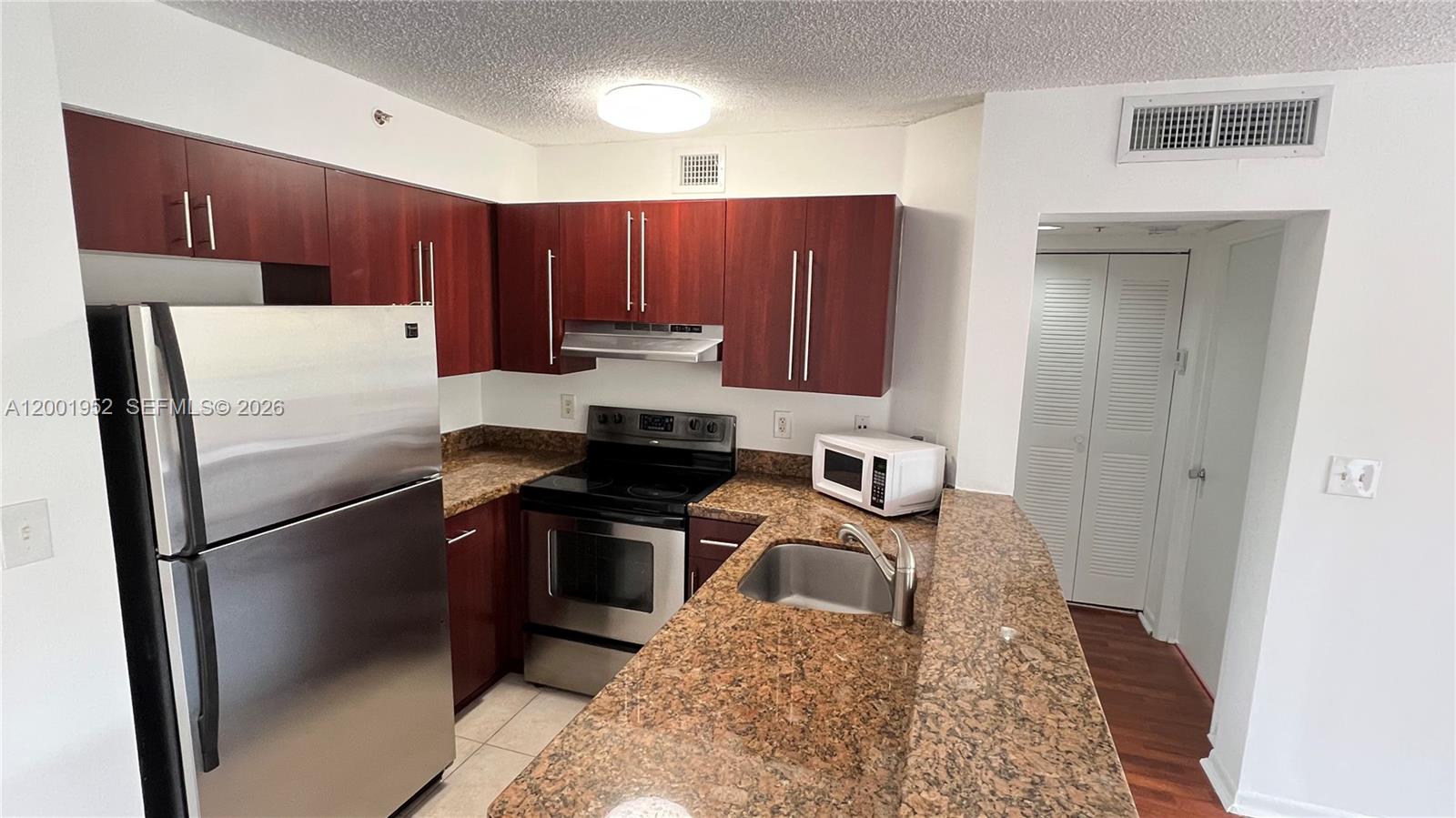 PARAGON PLANTATION CONDO - Residential Lease