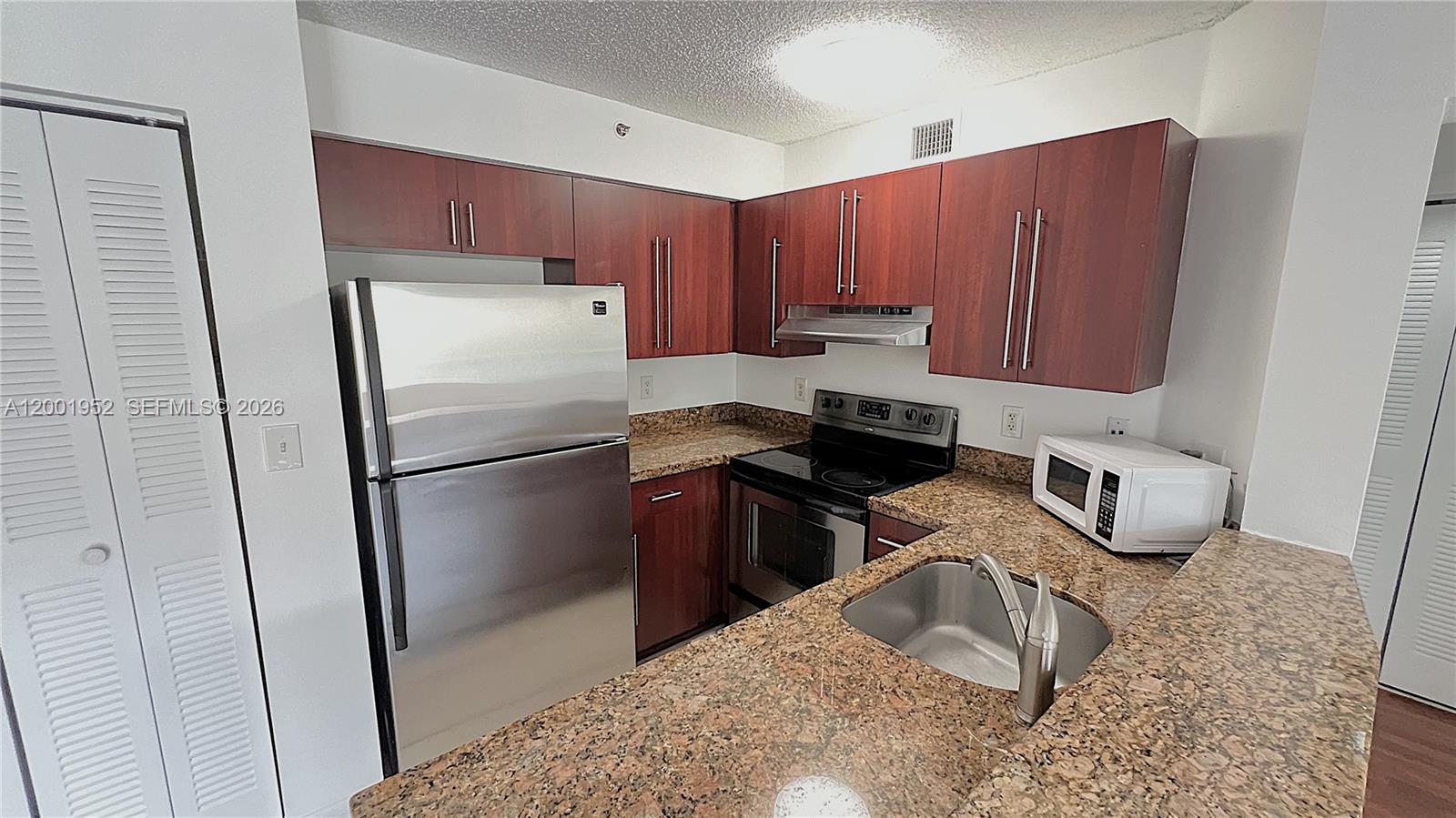 PARAGON PLANTATION CONDO - Residential Lease