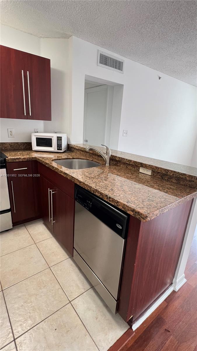 PARAGON PLANTATION CONDO - Residential Lease