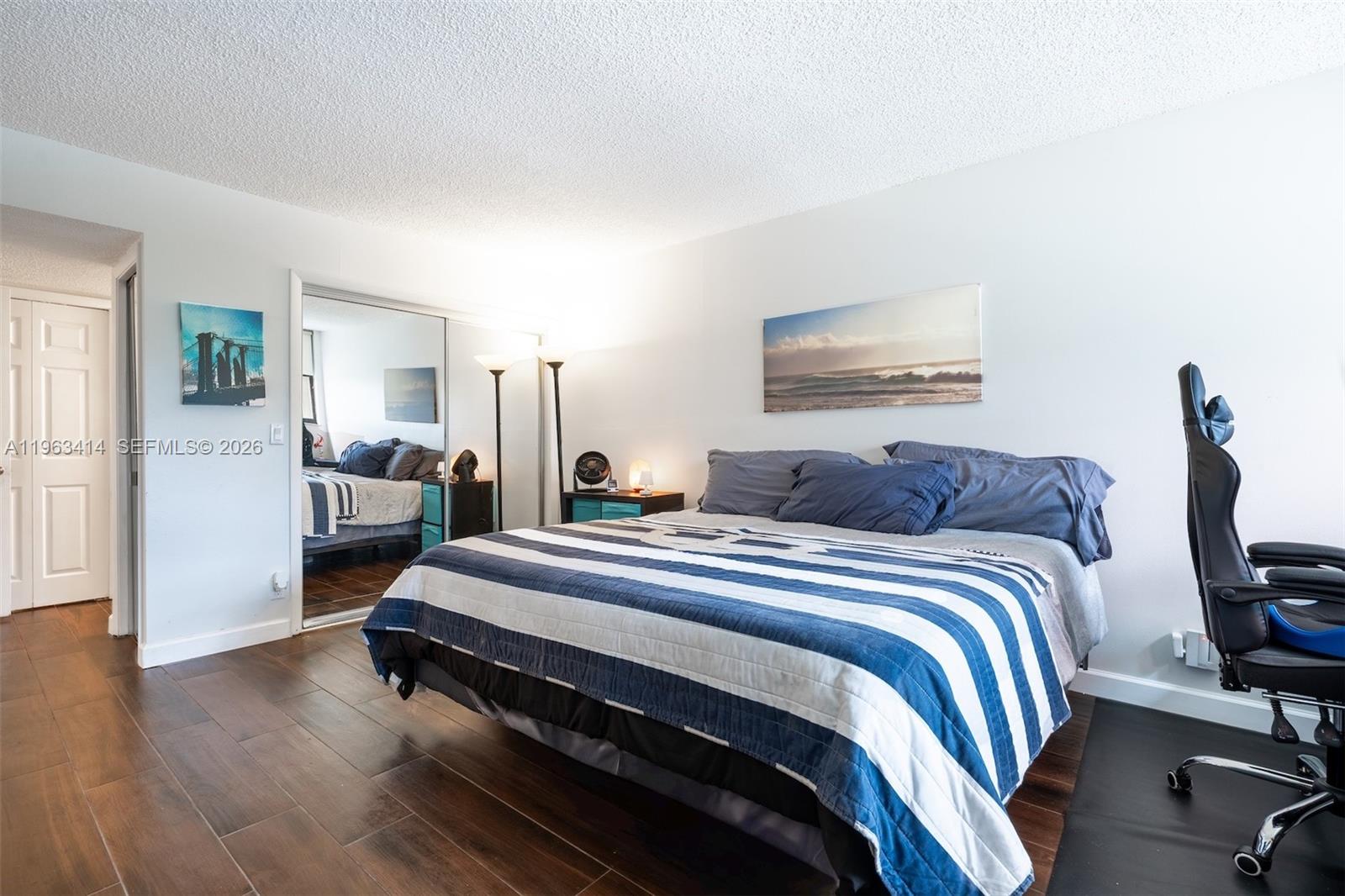 BLDG 9 OF COUNTRY CLUB AP - Residential