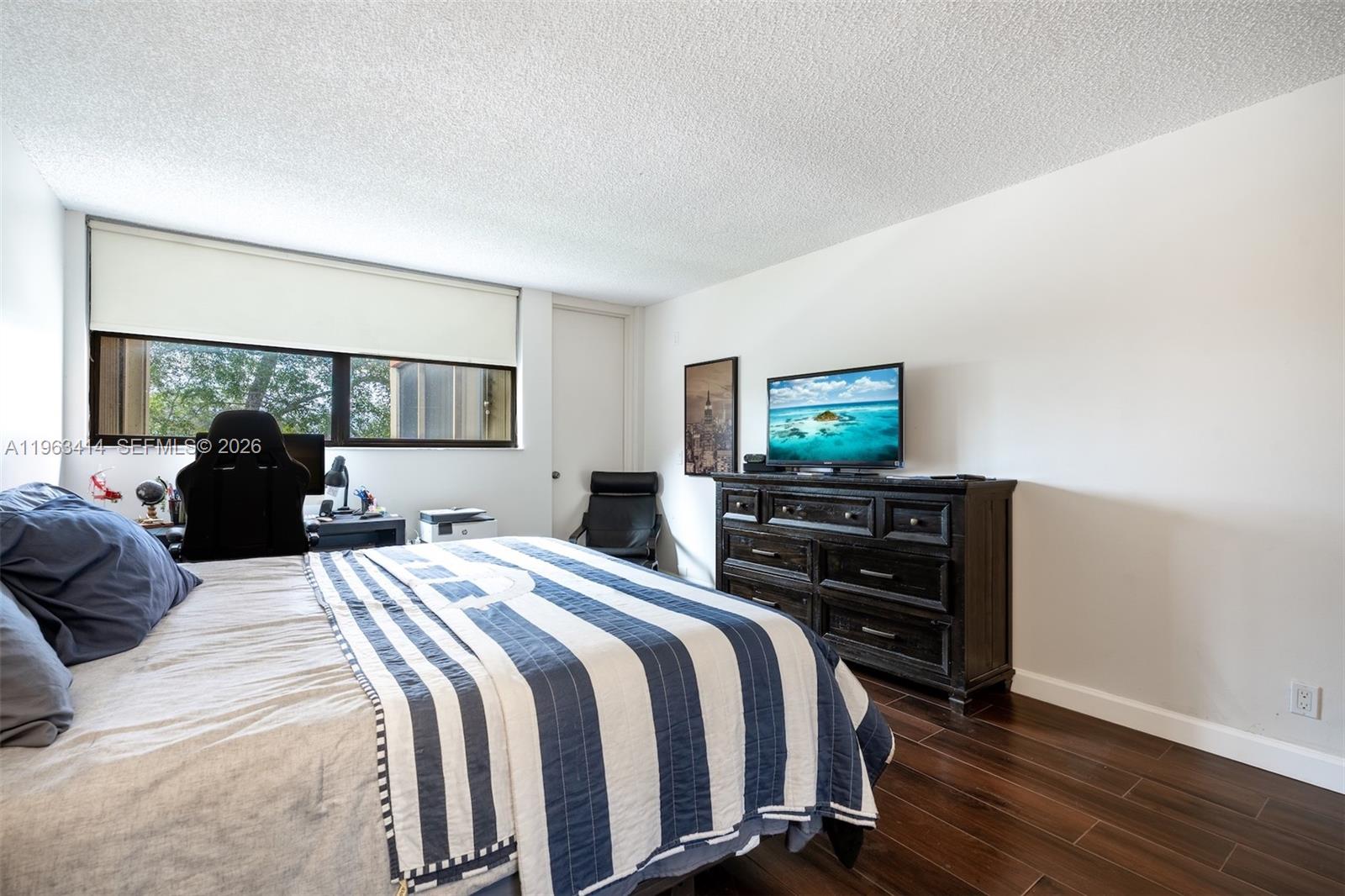 BLDG 9 OF COUNTRY CLUB AP - Residential