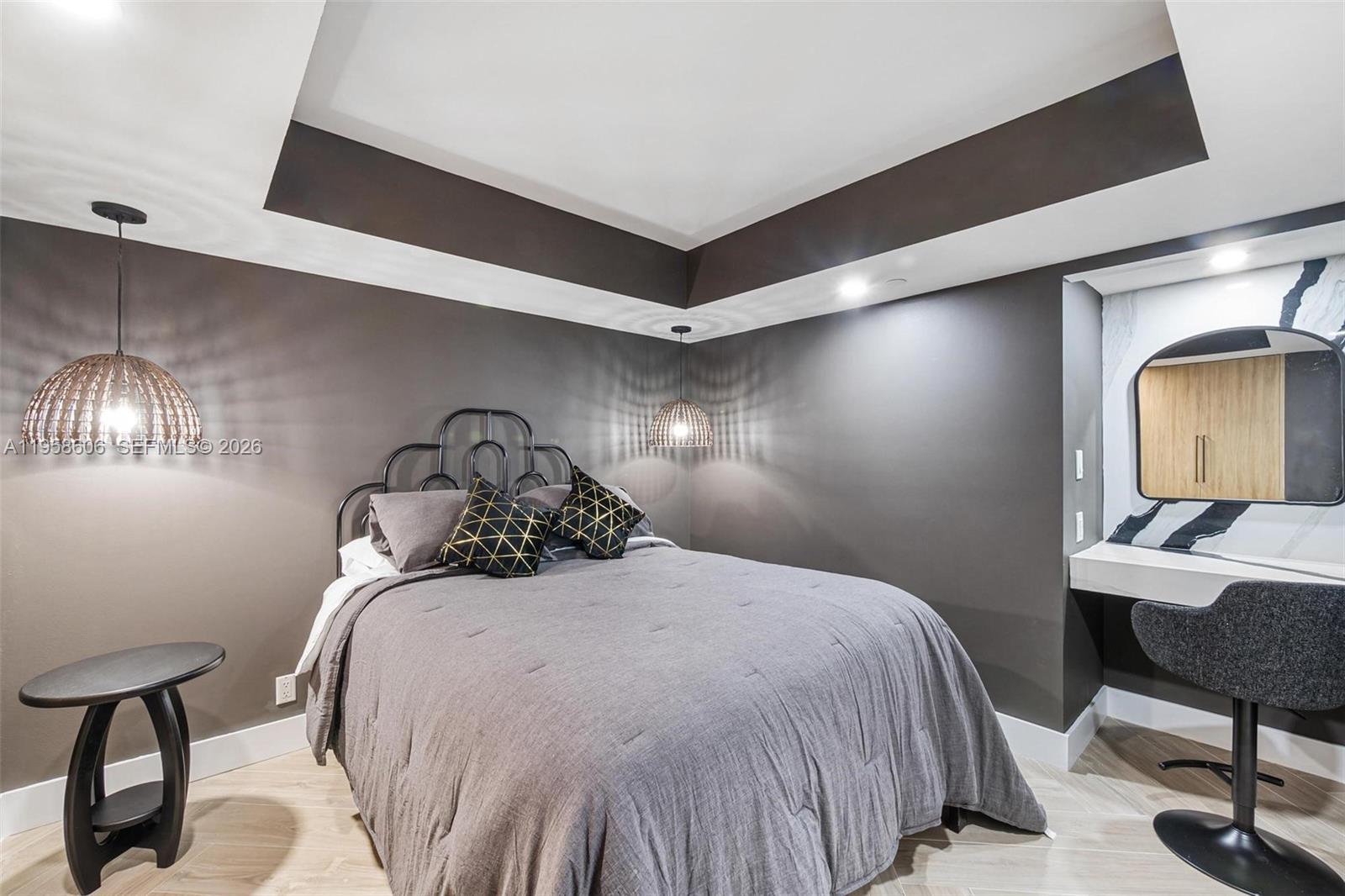 VENETIA CONDO - Residential