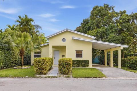 Photo of 218 Frow Ave, Coral Gables, FL 33133 (MLS # A11992019)