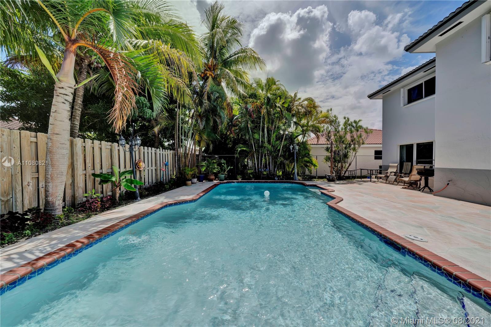 LAGUNA PONDS SEC 2 - Residential