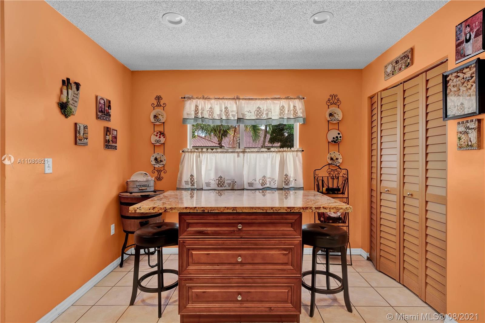 LAGUNA PONDS SEC 2 - Residential