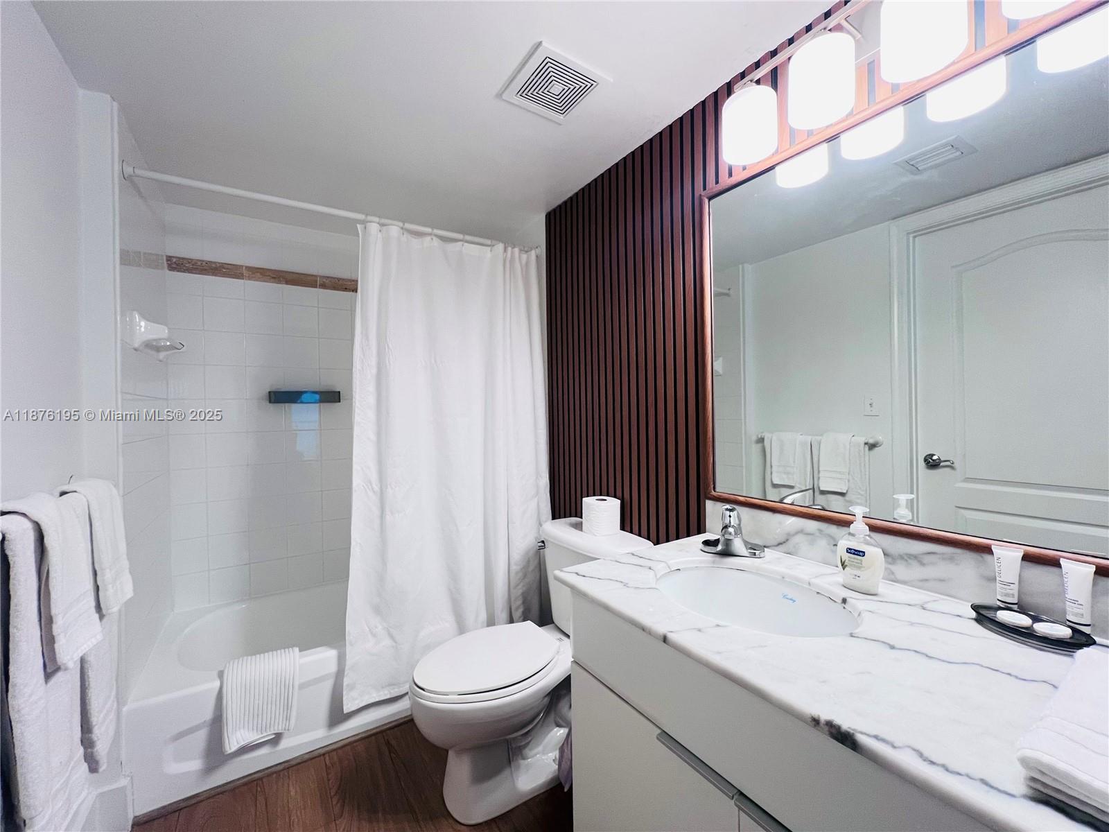 THE CLUB AT BRICKELL BAY - Residential Lease