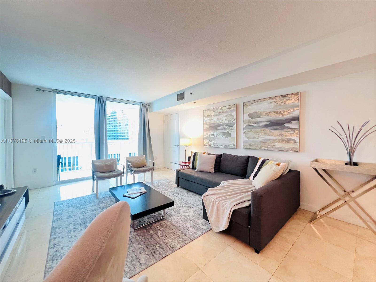 1200 Brickell Bay Dr 2809