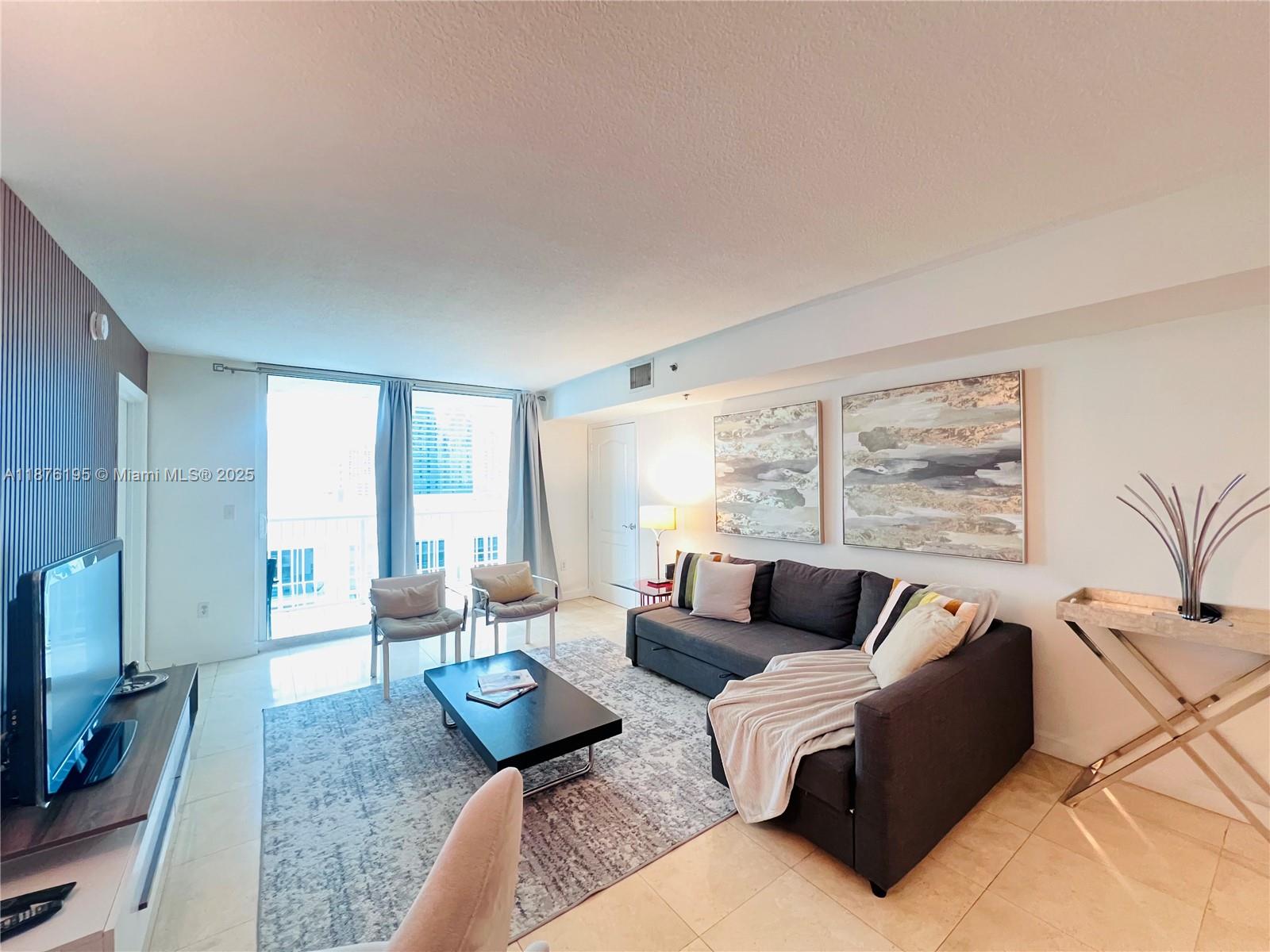 1200 Brickell Bay Dr 2809