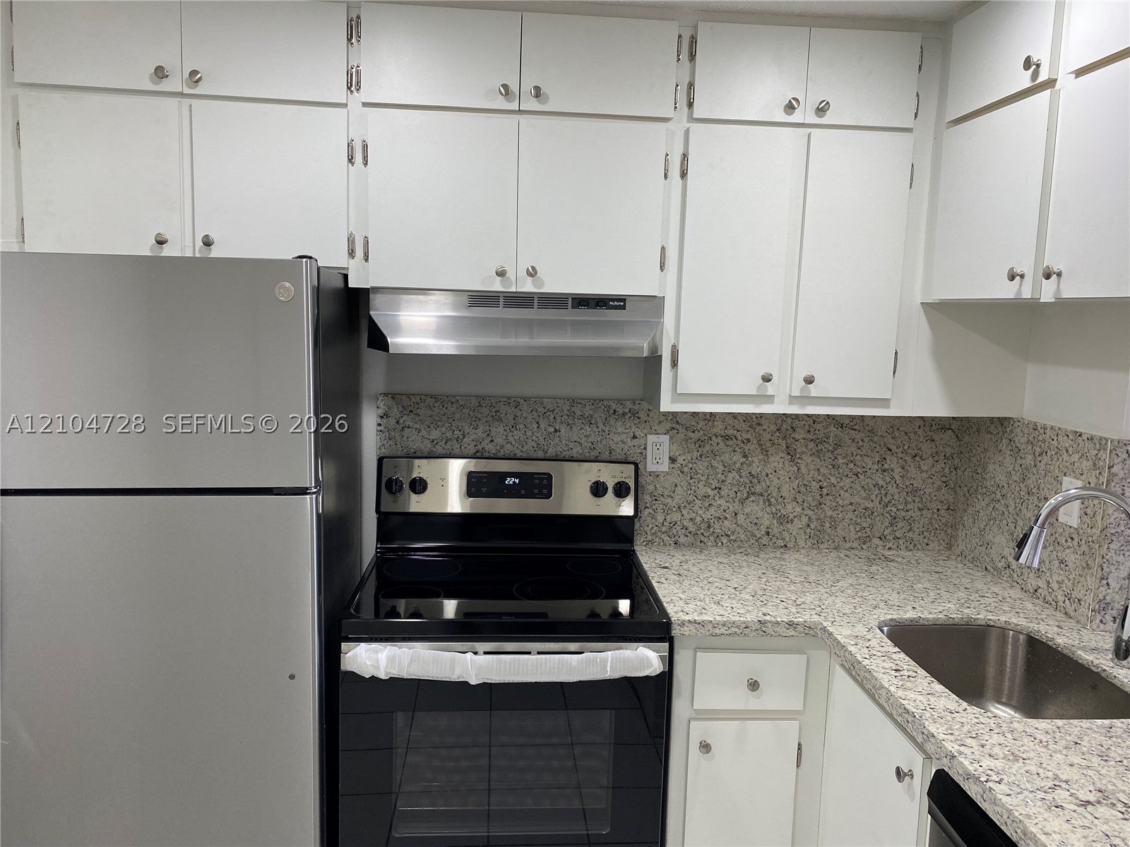486 NW 165th St Rd B-307