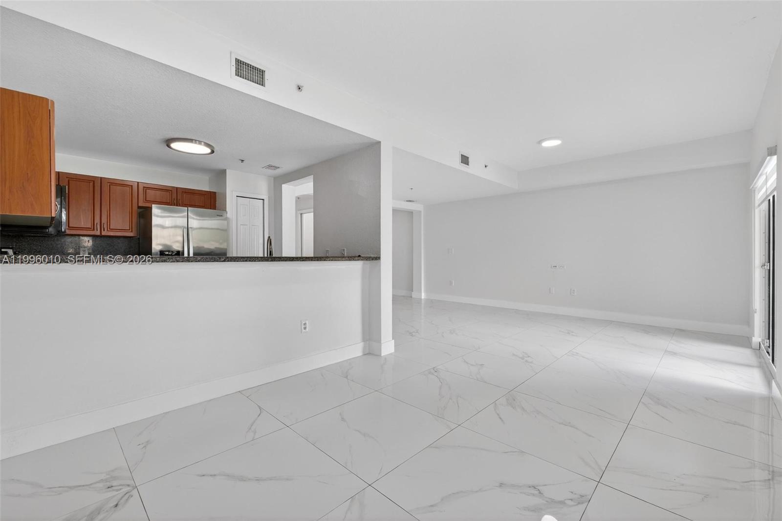 PROMENADE SHORES AT DORAL - Residential Lease