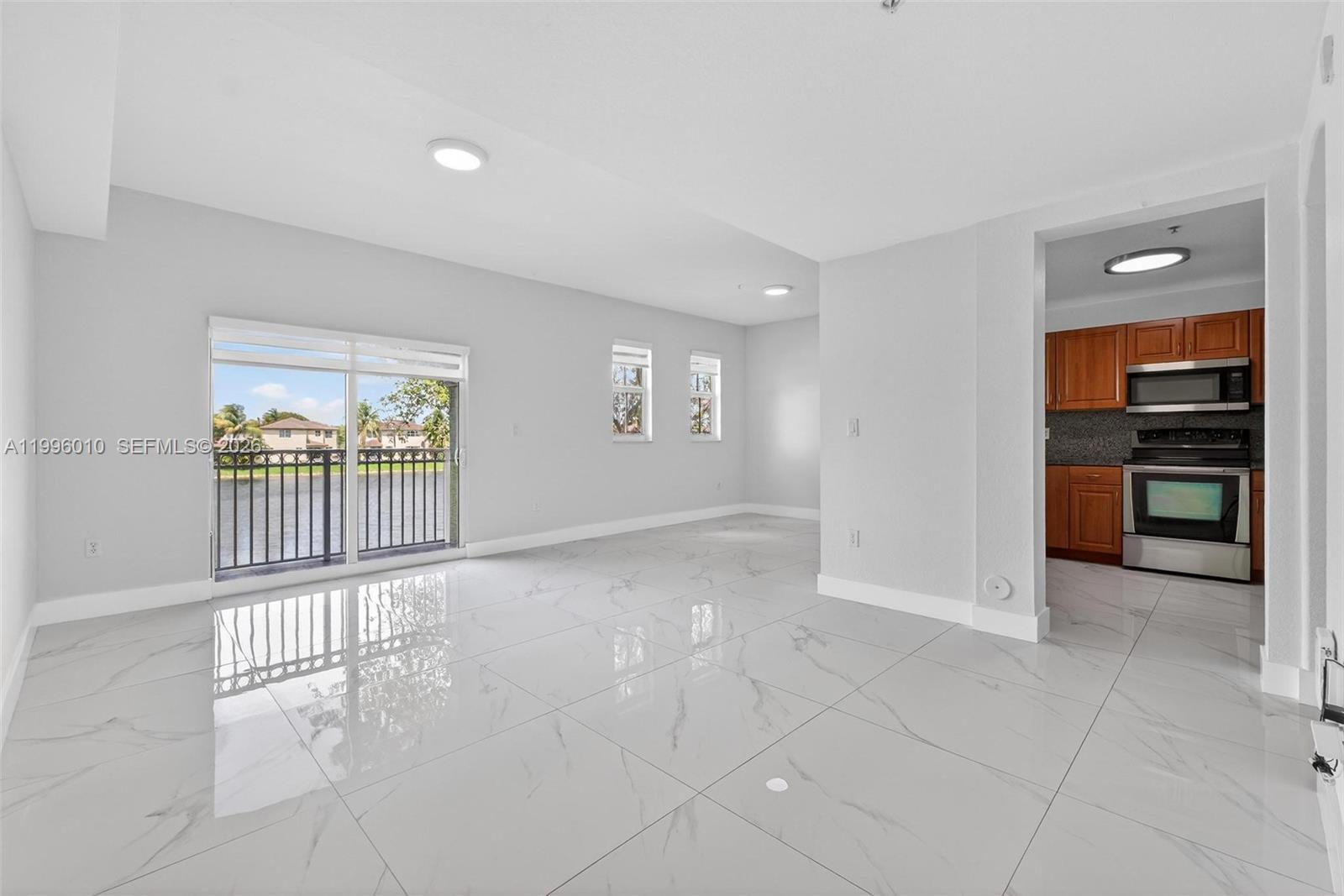 PROMENADE SHORES AT DORAL - Residential Lease