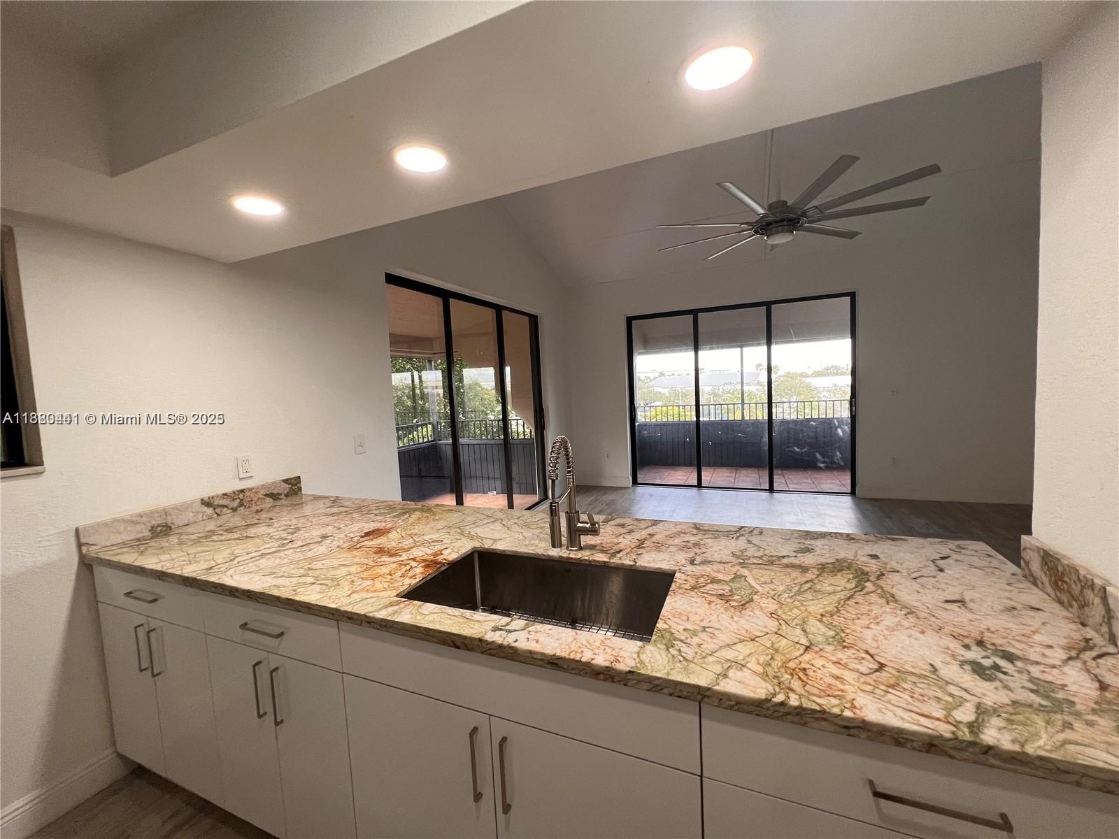 PARKWAY GROVE CONDO PAR - Residential