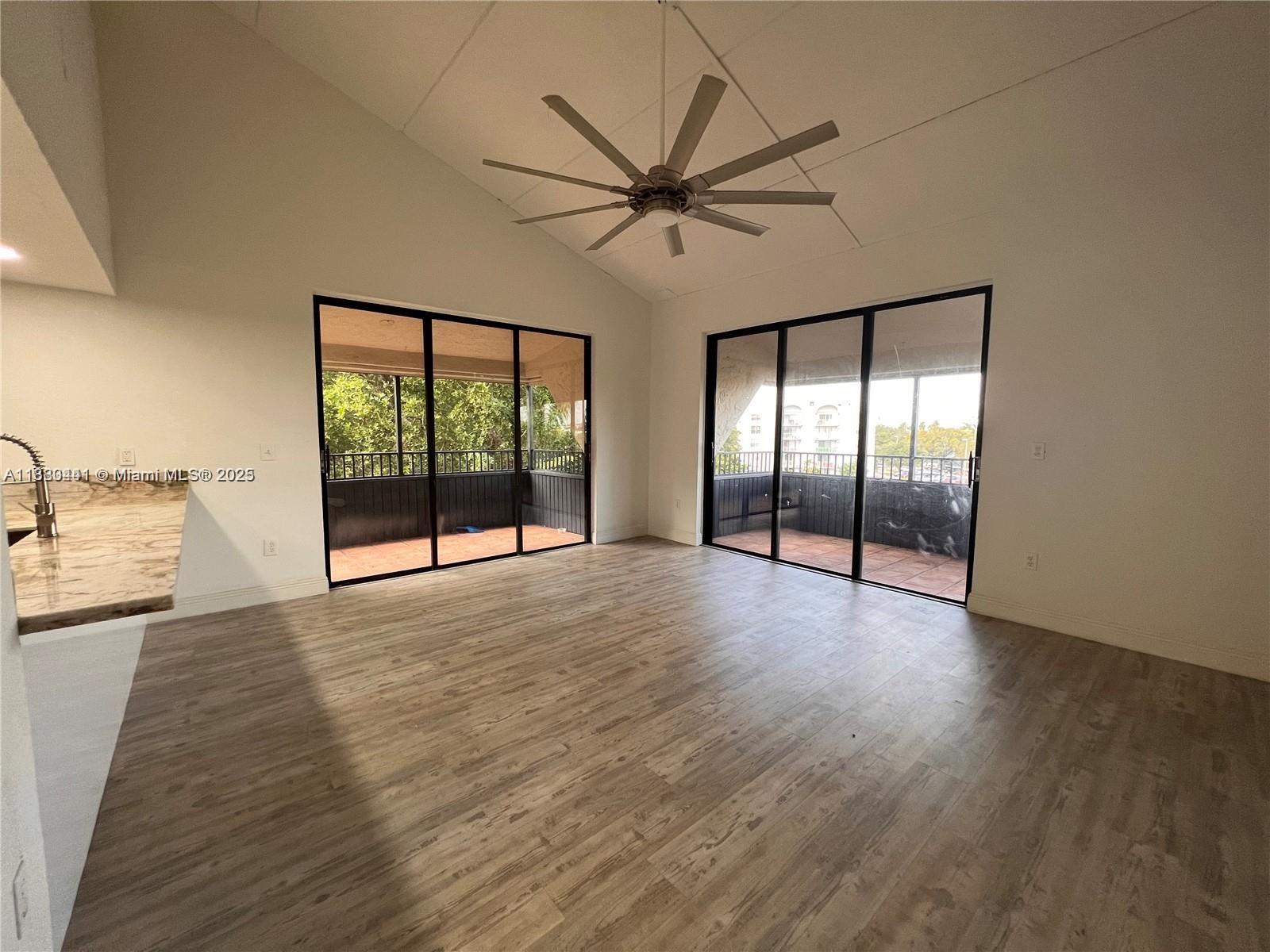 PARKWAY GROVE CONDO PAR - Residential