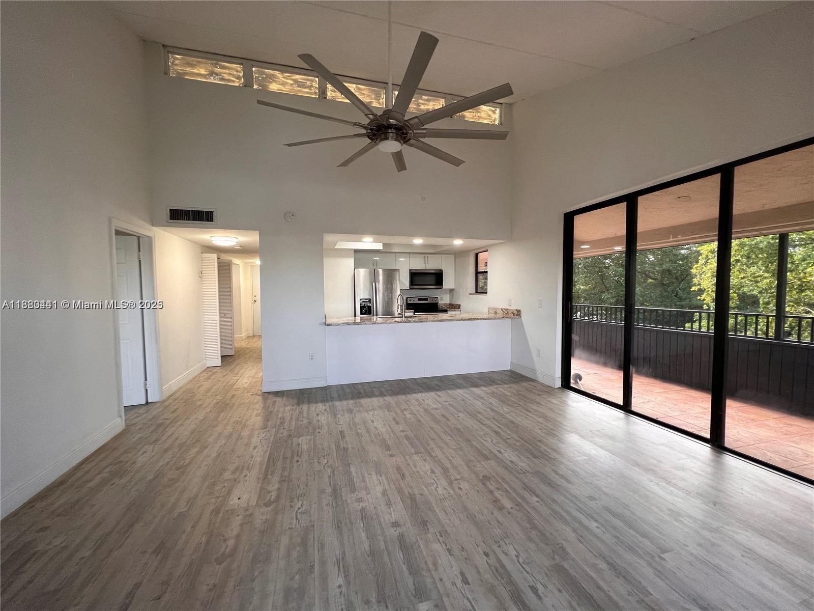 PARKWAY GROVE CONDO PAR - Residential