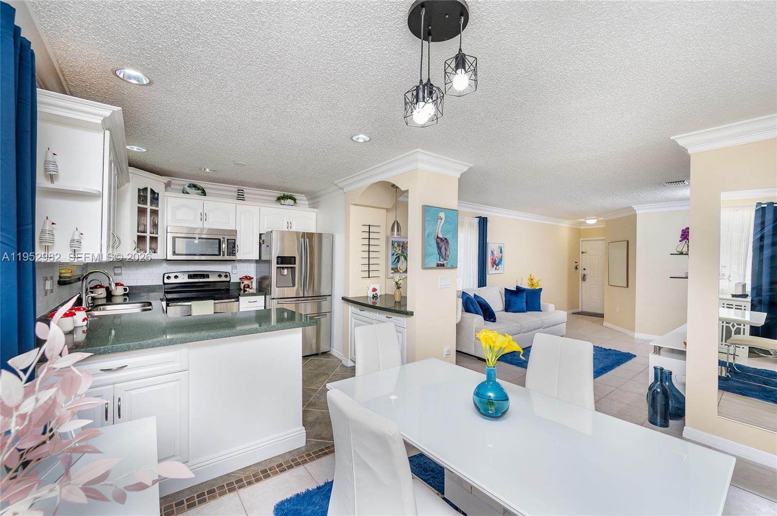 VISTA ALEGRE TOWNHOMES VI - Residential