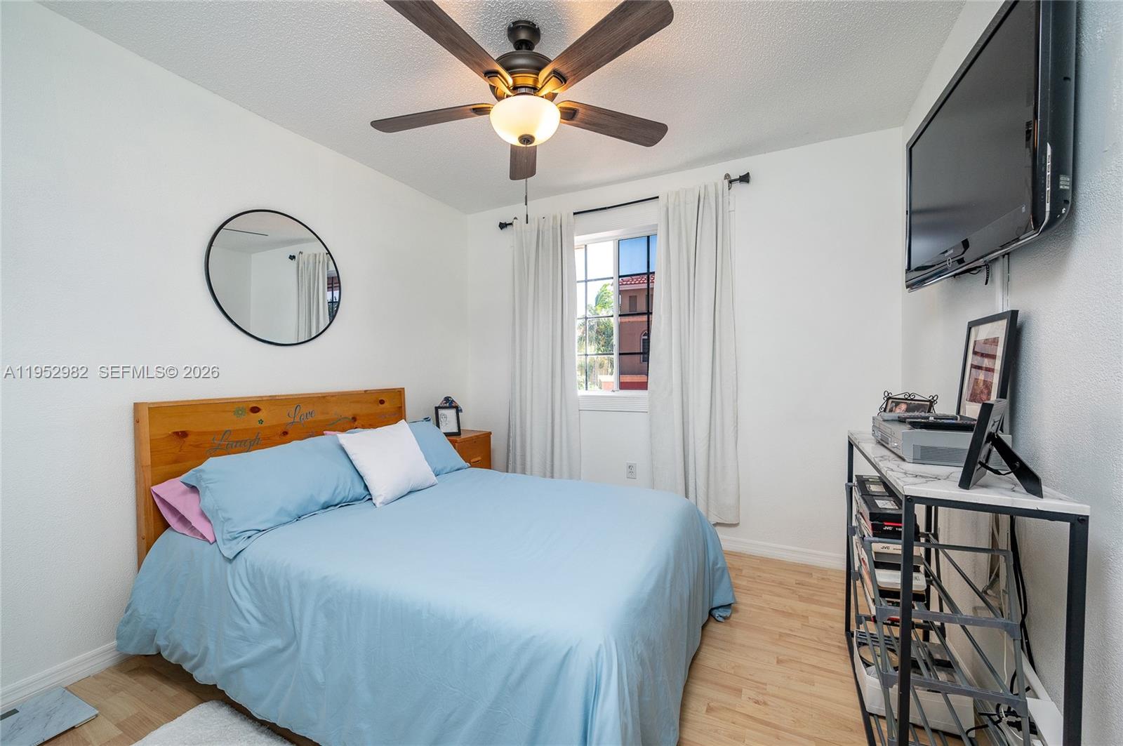 VISTA ALEGRE TOWNHOMES VI - Residential