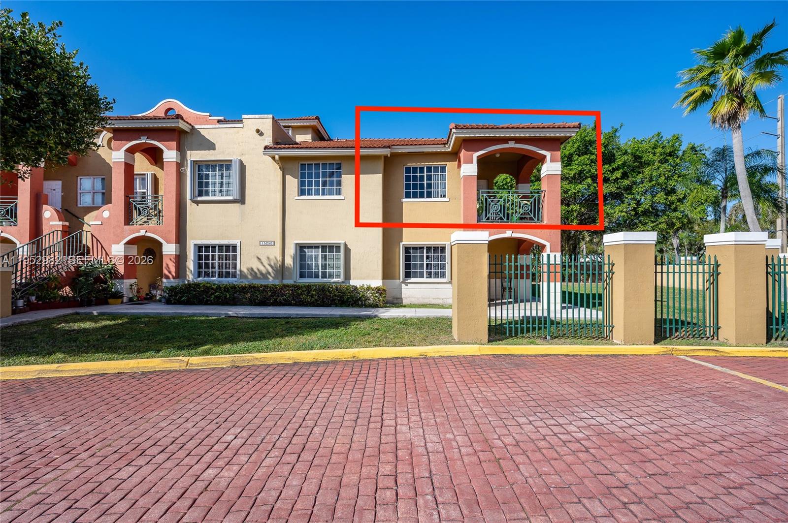 VISTA ALEGRE TOWNHOMES VI - Residential