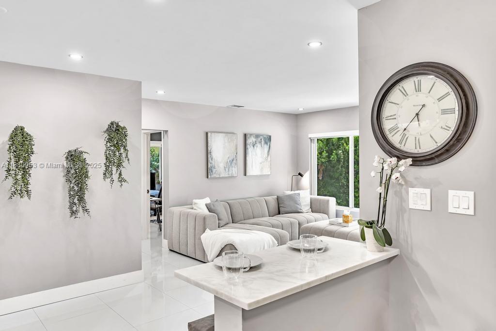 HOMEDALE - Residential