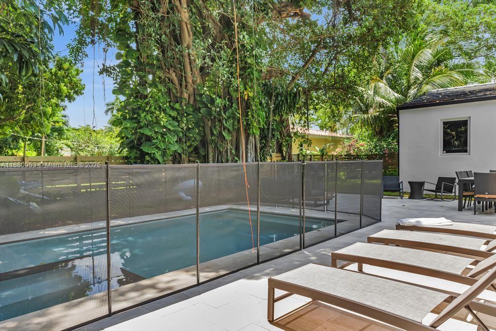 HOMEDALE - Residential