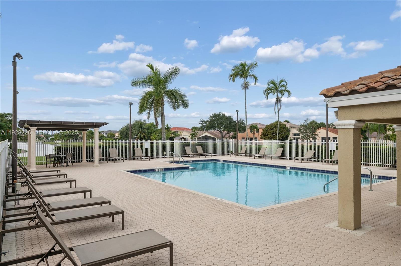 TOWNGATE - Residential