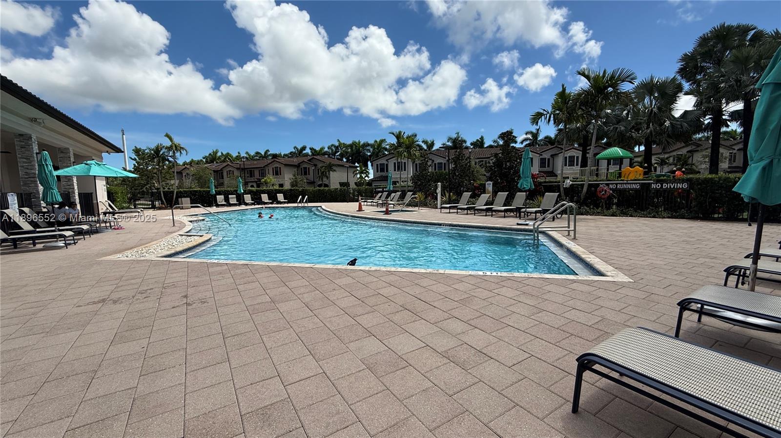 COCO PALM VILLAS - Residential