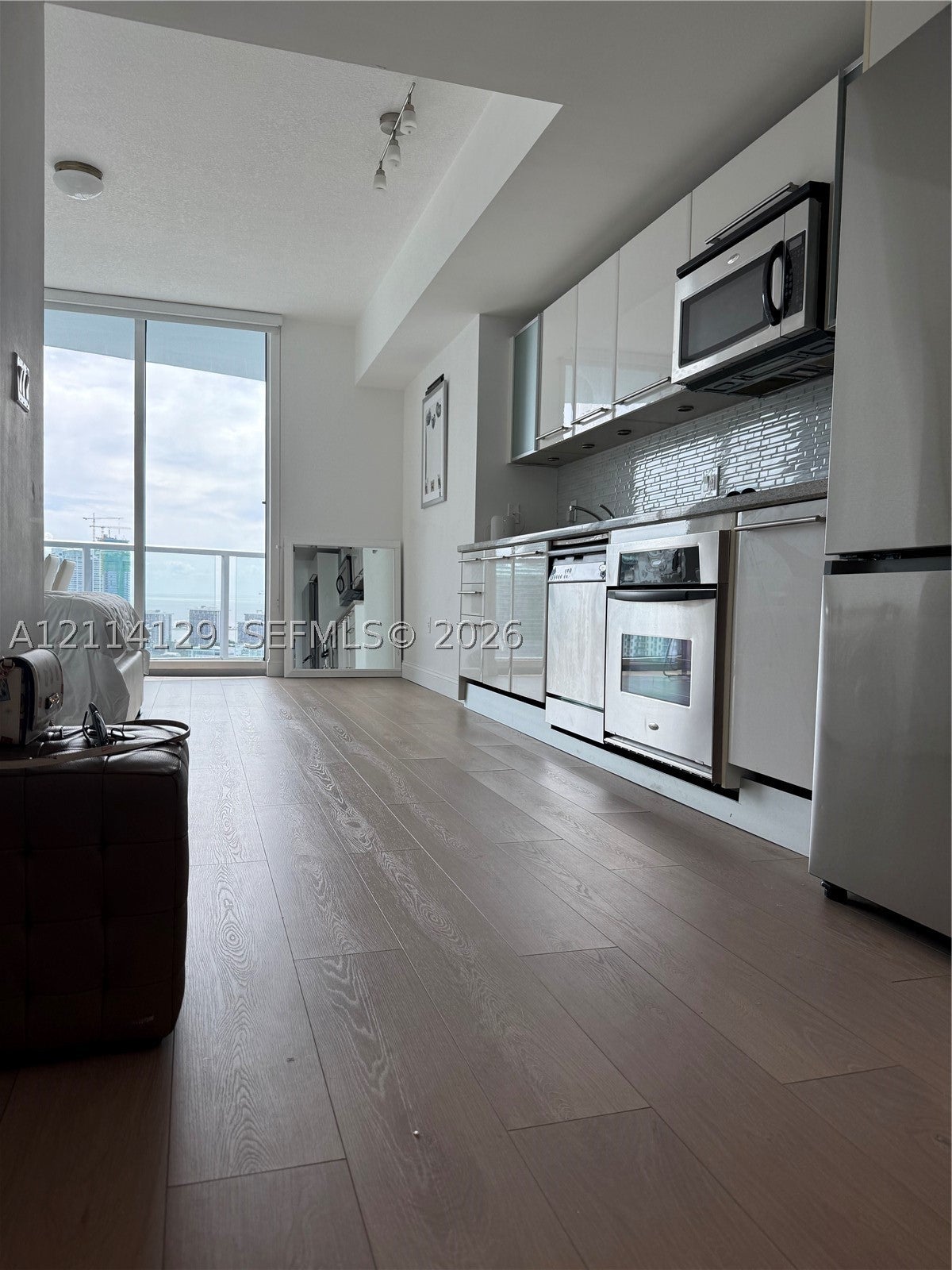 185 SW 7th St