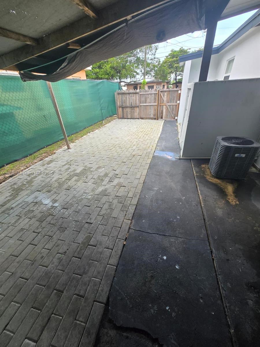 MAGNOLIA SUB - Residential Lease