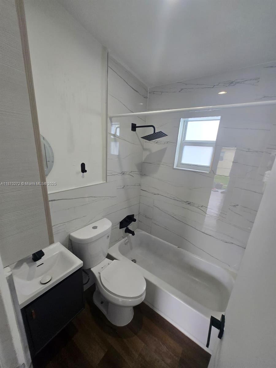 MAGNOLIA SUB - Residential Lease