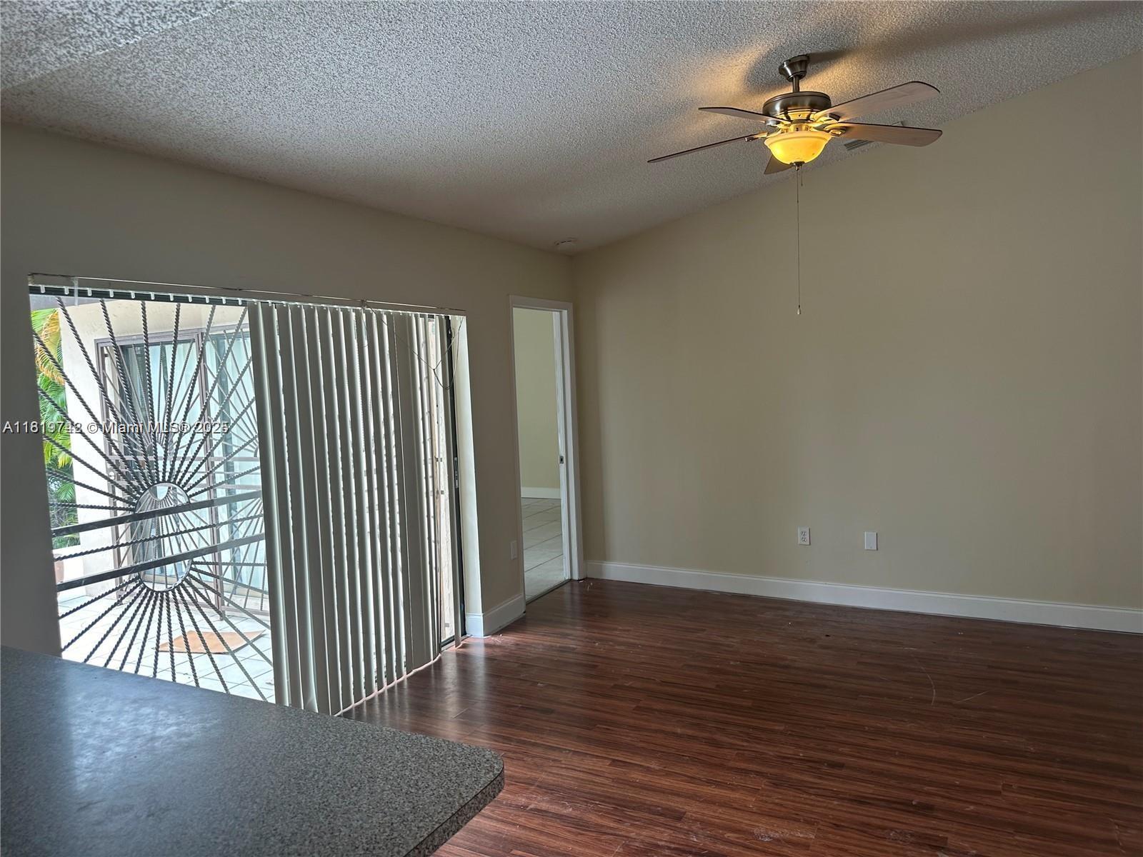 LAKES OF PALM SPRINGS - Residential Lease