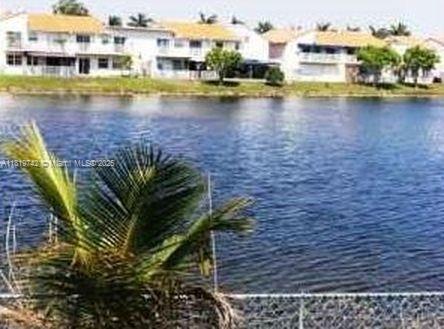 LAKES OF PALM SPRINGS - Residential Lease