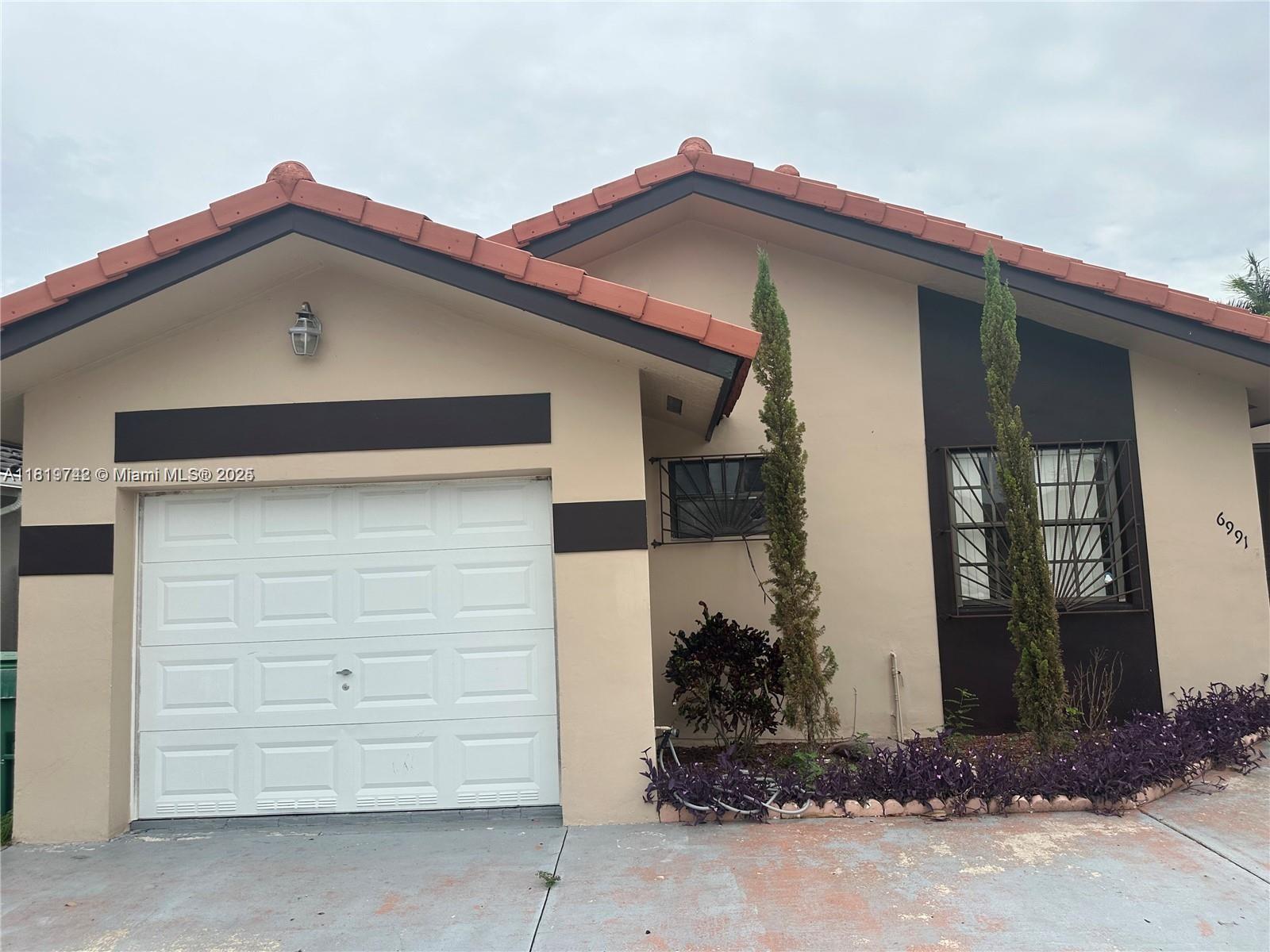 6991 Nw 169th Ter 6991, Miami Lakes, Miami-Dade County, Florida - 4 Bedrooms  
2 Bathrooms - 