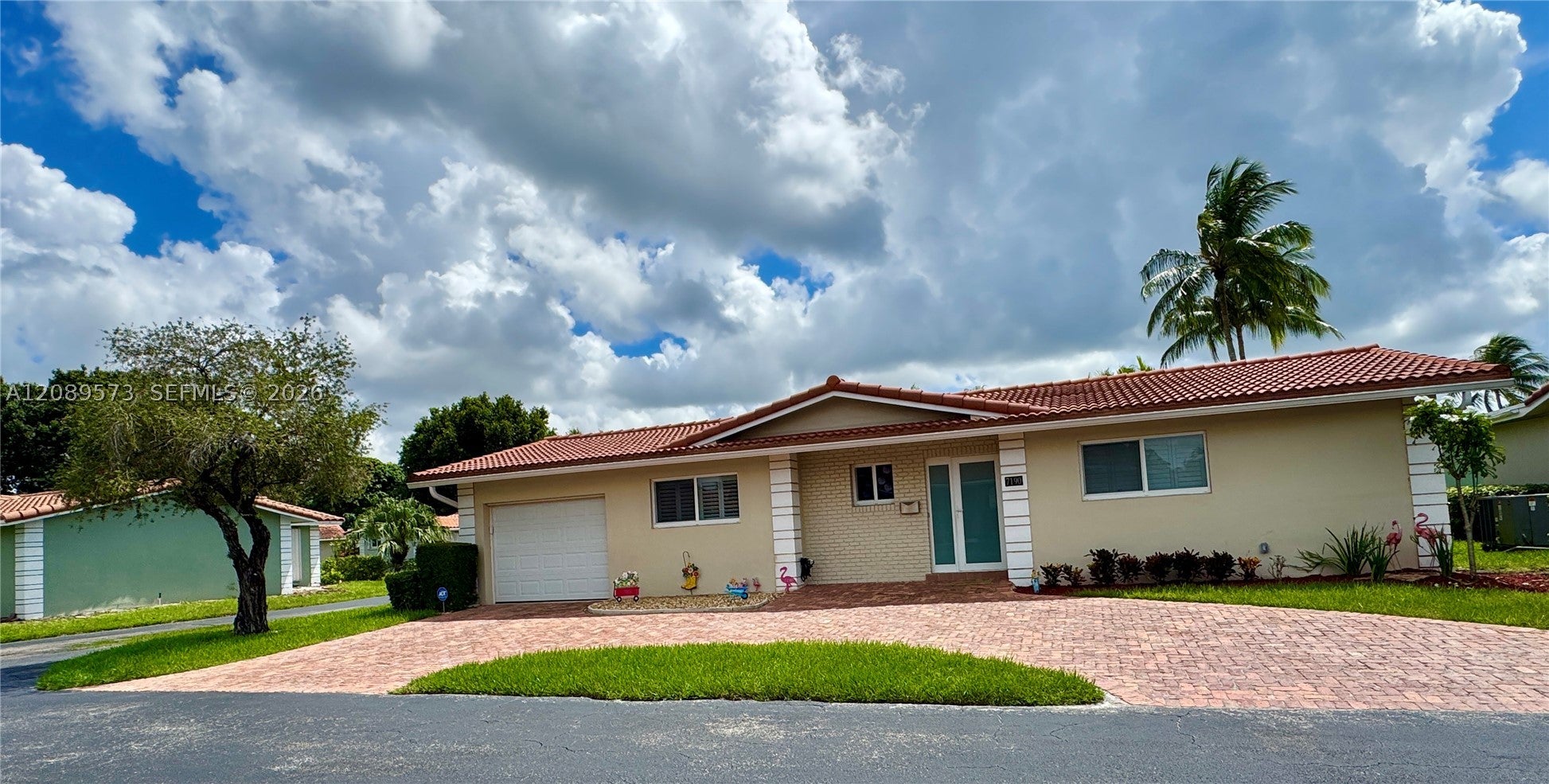 7190 E Tropical Way