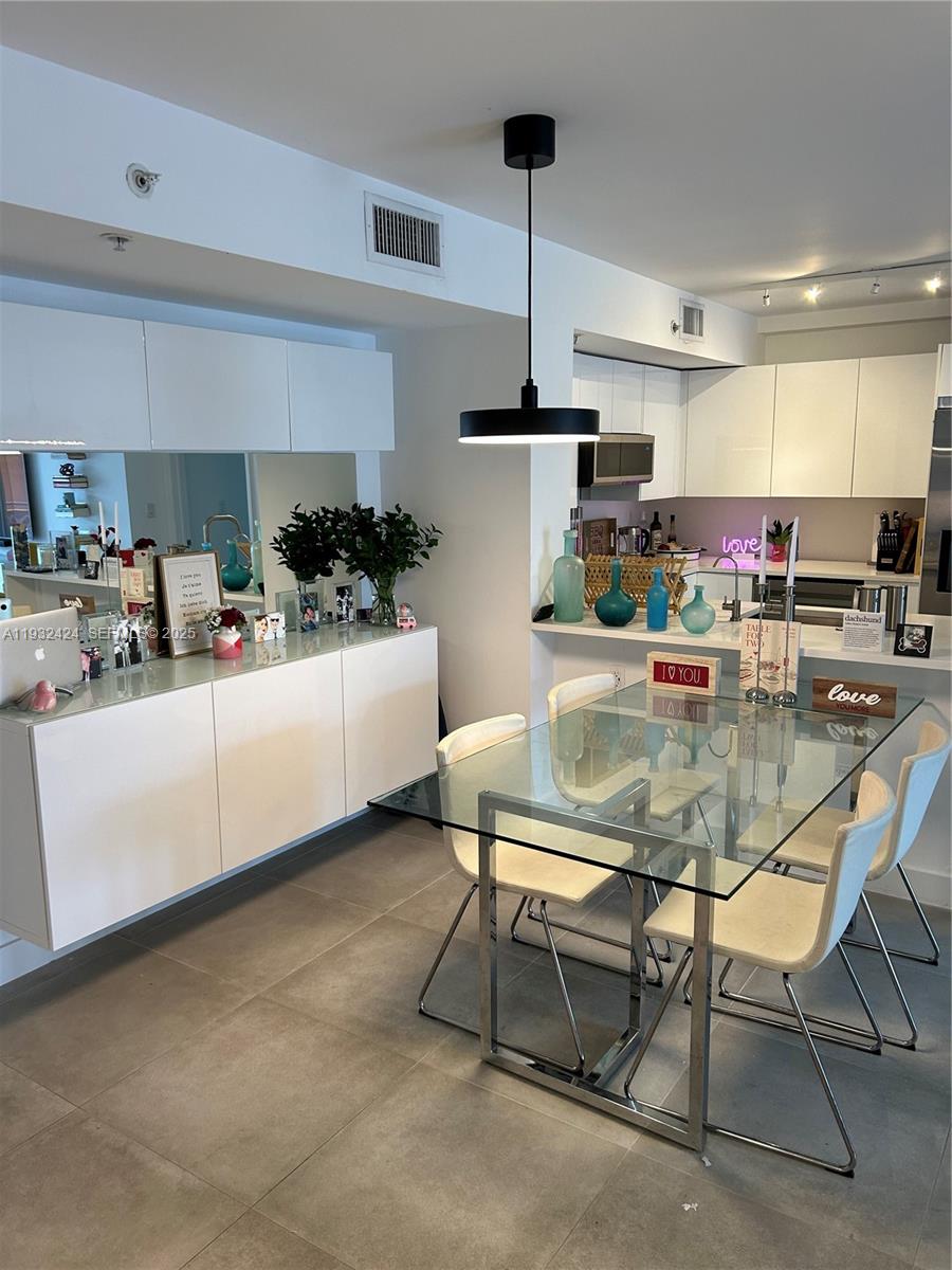 YACHT CLUB AT PORTOFINO C - Residential Lease