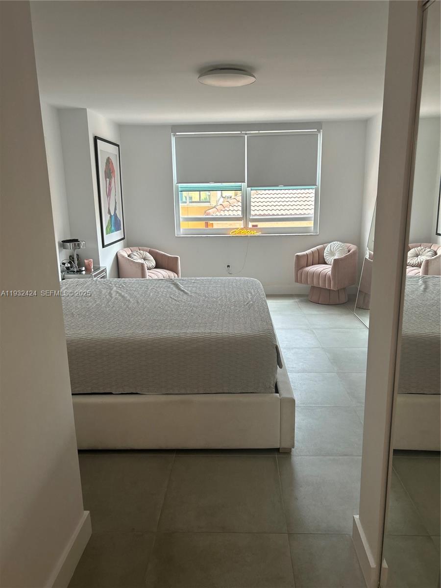 YACHT CLUB AT PORTOFINO C - Residential Lease