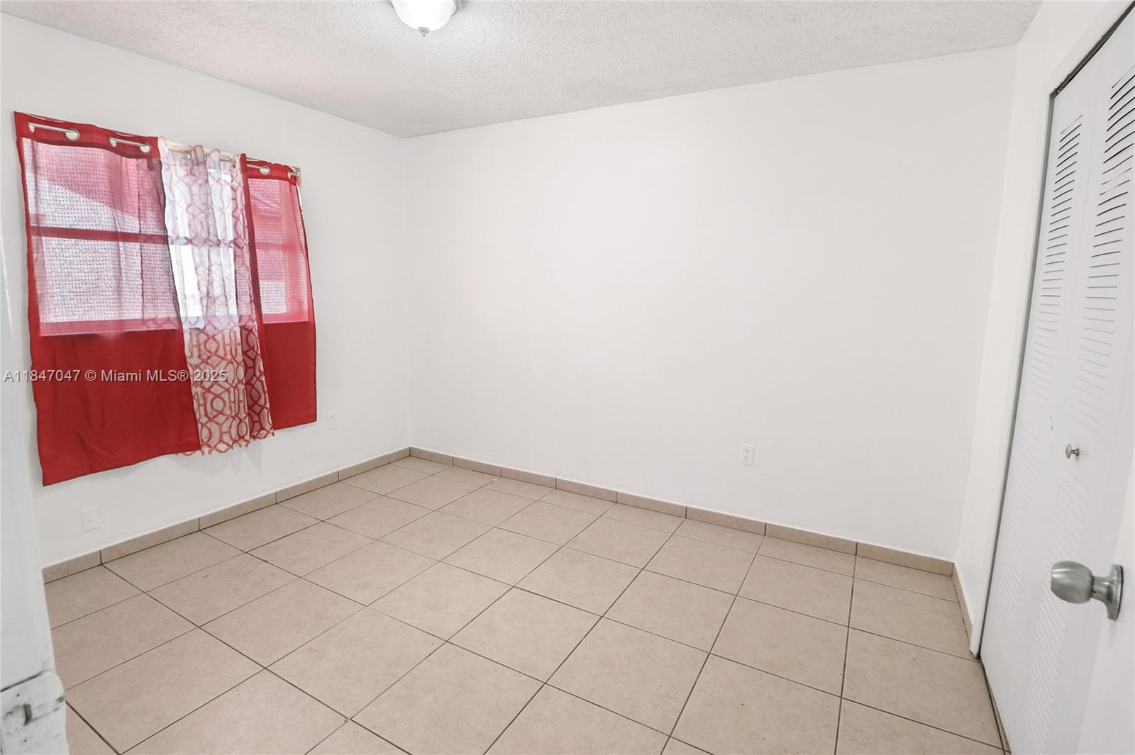 SUNRISE GOLF VILLAGE - Residential