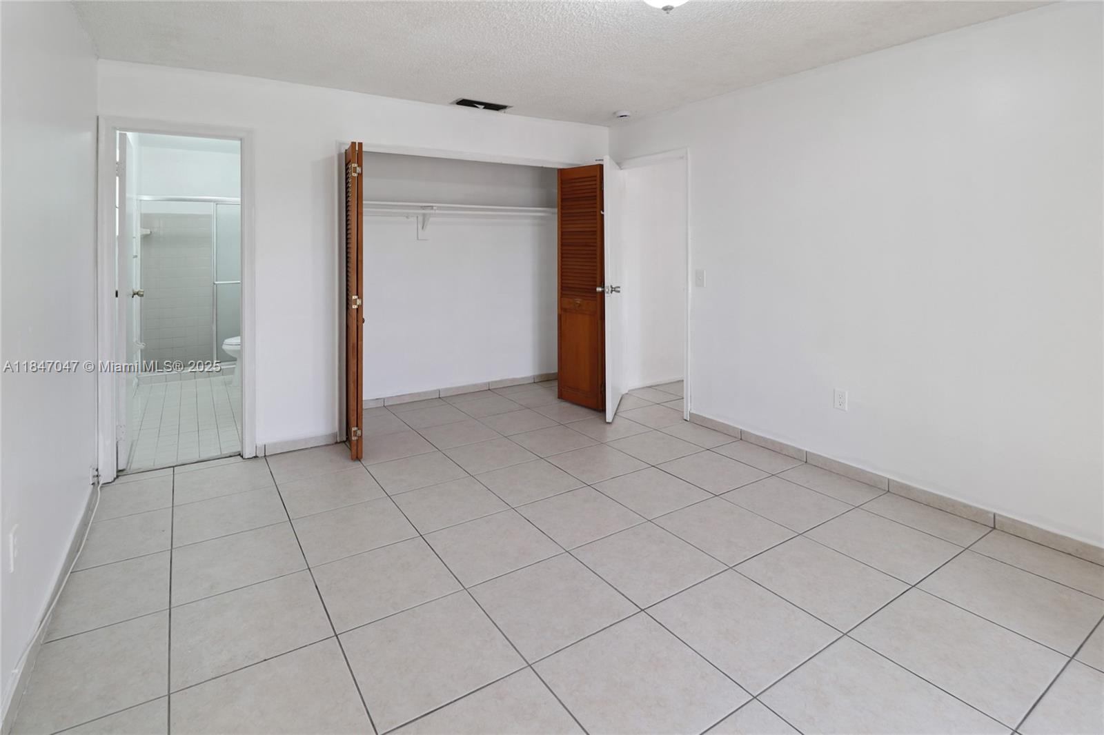 SUNRISE GOLF VILLAGE - Residential