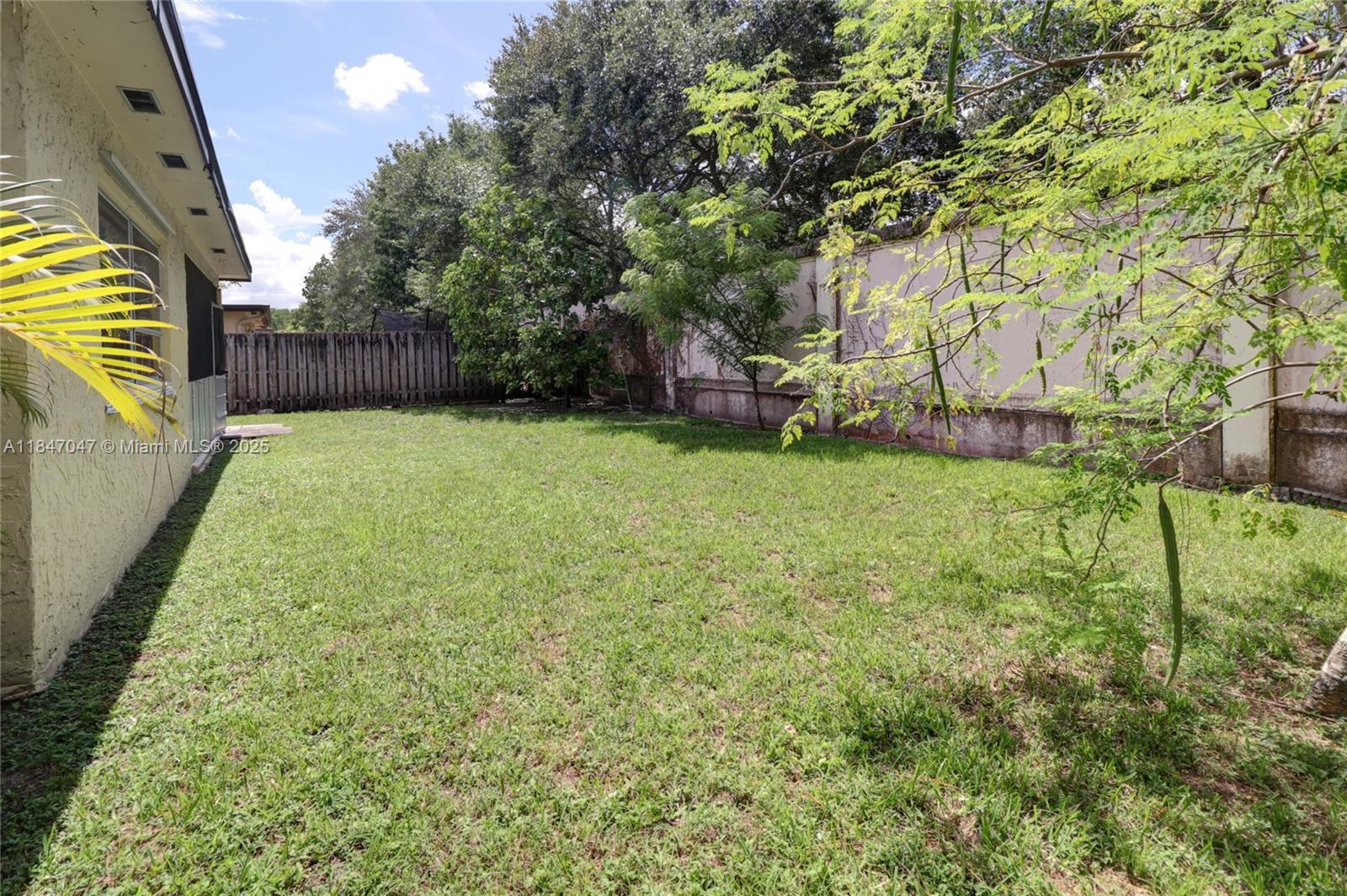 SUNRISE GOLF VILLAGE - Residential