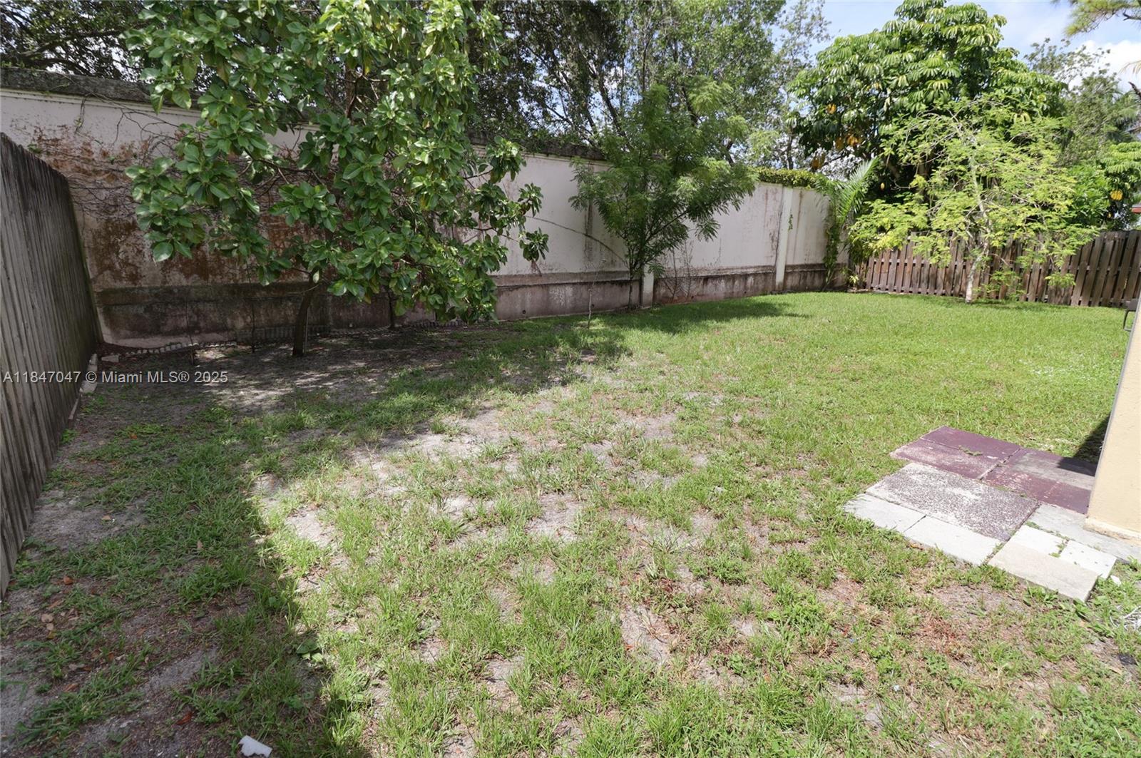 SUNRISE GOLF VILLAGE - Residential