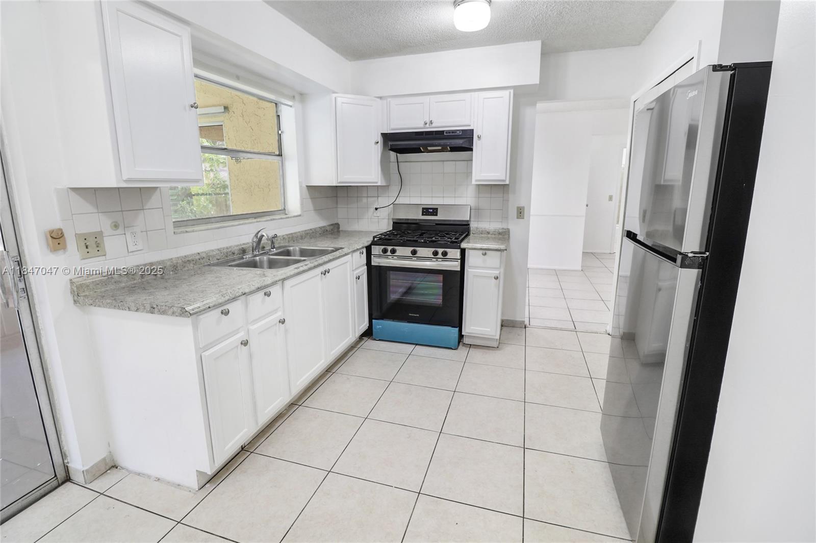 SUNRISE GOLF VILLAGE - Residential