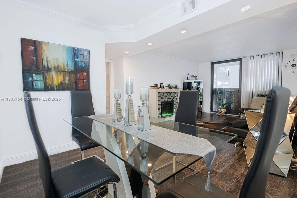 BLUE LAKE APTS CONDO - Residential