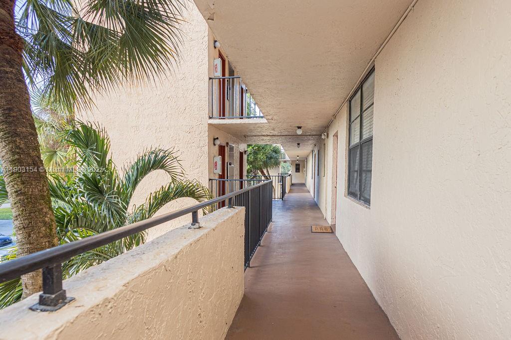 BLUE LAKE APTS CONDO - Residential