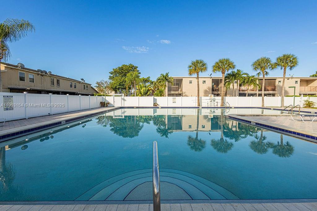 BLUE LAKE APTS CONDO - Residential