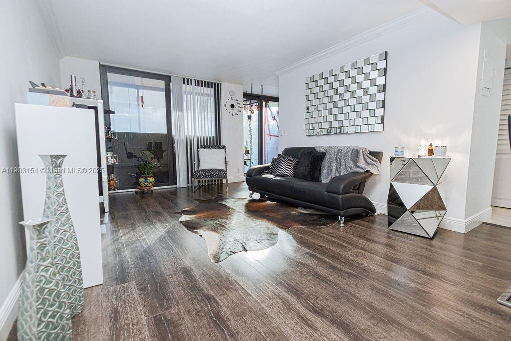 BLUE LAKE APTS CONDO - Residential