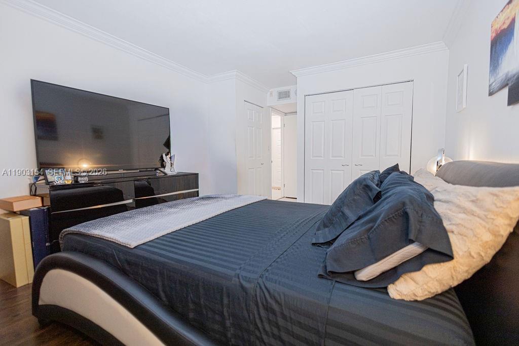 BLUE LAKE APTS CONDO - Residential