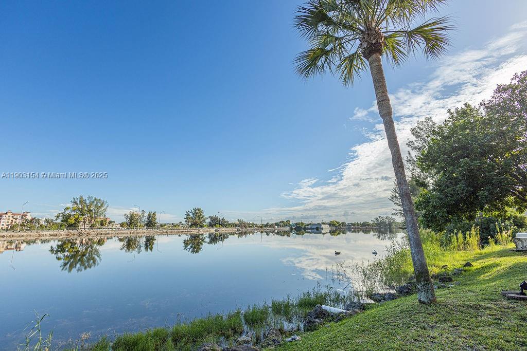 BLUE LAKE APTS CONDO - Residential