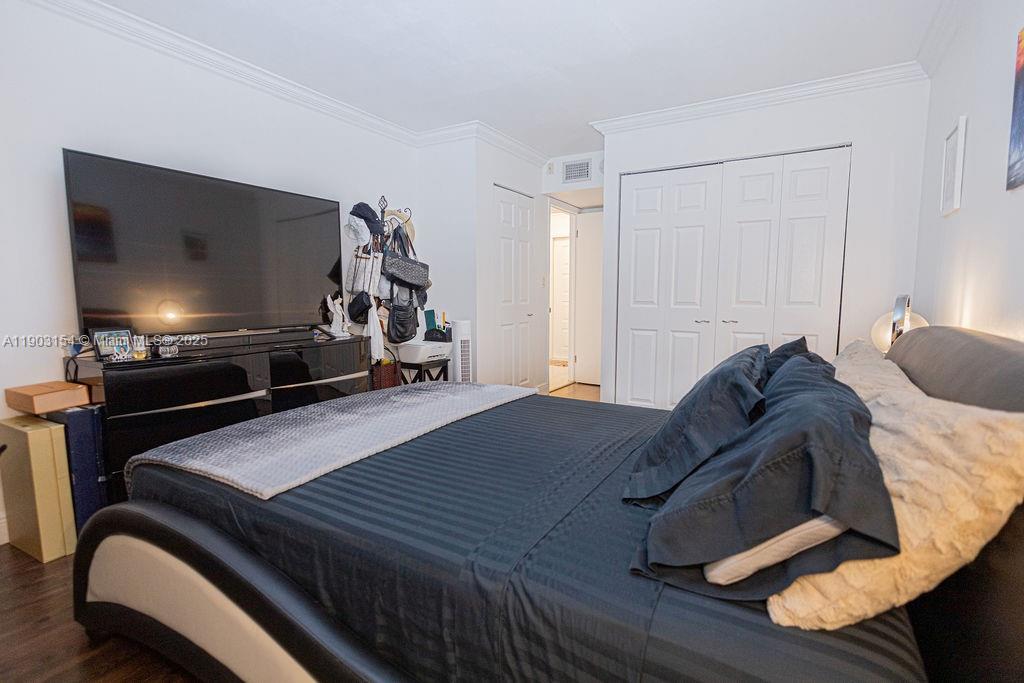 BLUE LAKE APTS CONDO - Residential